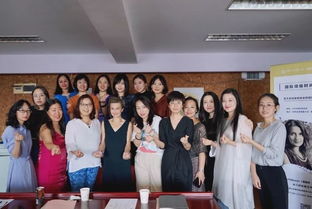 貿(mào)大精彩課堂 大師揭秘國(guó)際頂級(jí)時(shí)尚業(yè)成功的商業(yè)模式與經(jīng)濟(jì)貿(mào)易咨詢(xún)